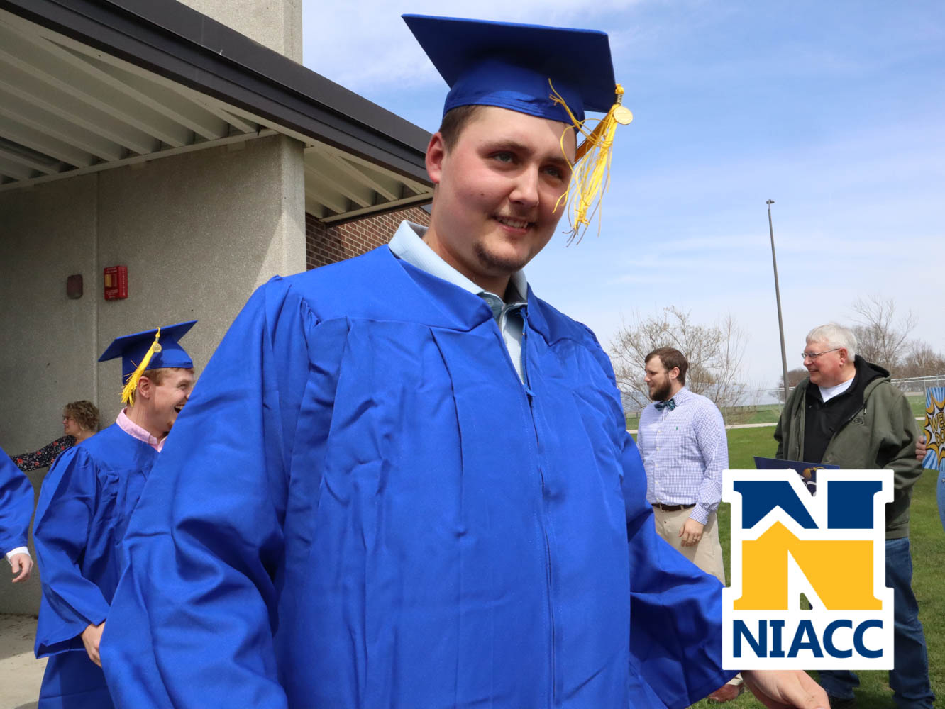 niacc_grad-12