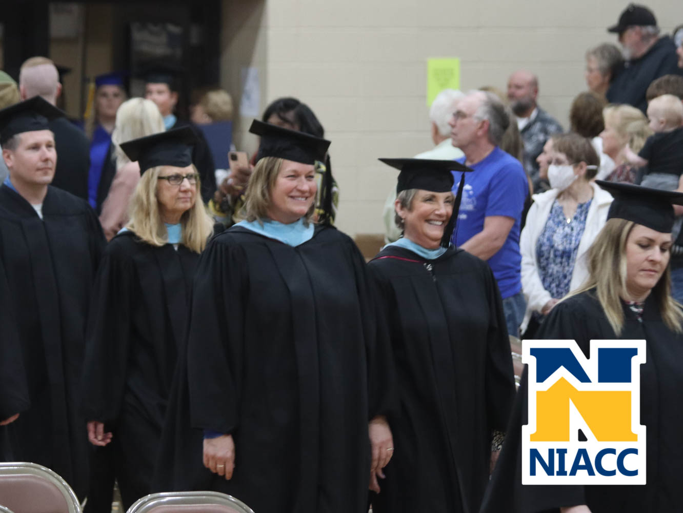 niacc_grad-18