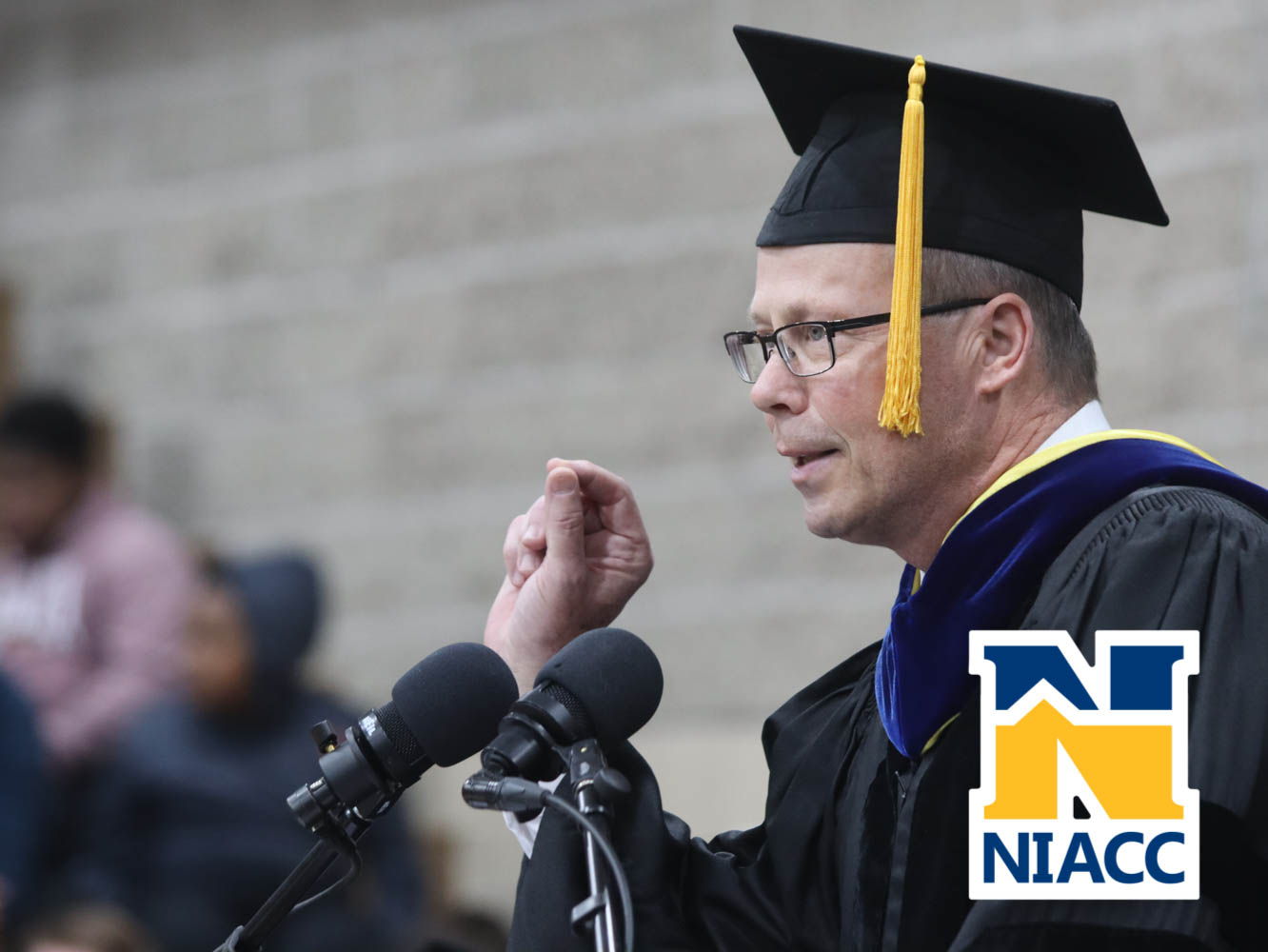 niacc_grad-26
